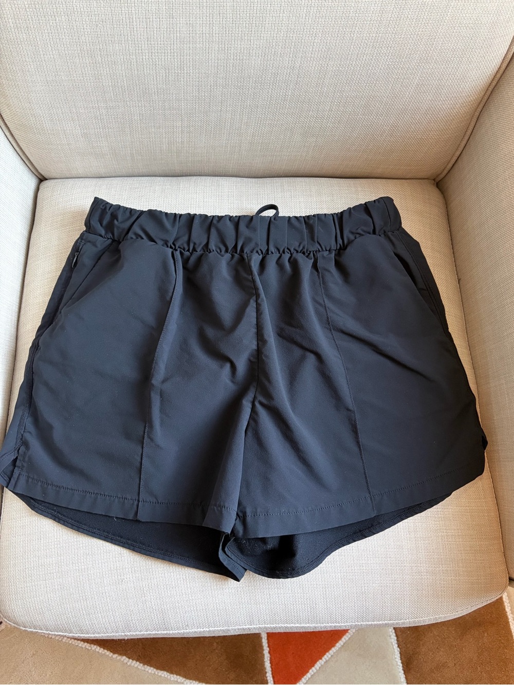 Zella Taylor Getaway High Waist Shorts in Black (Medium)